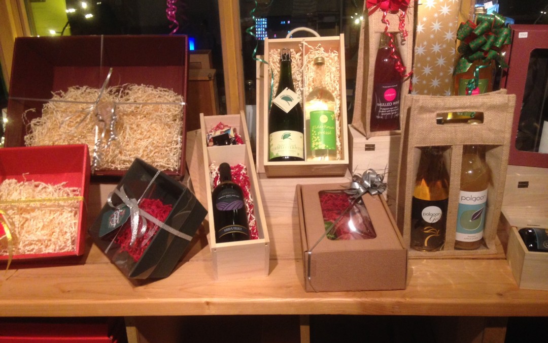 Late night shopping, mulled wine and minced pies